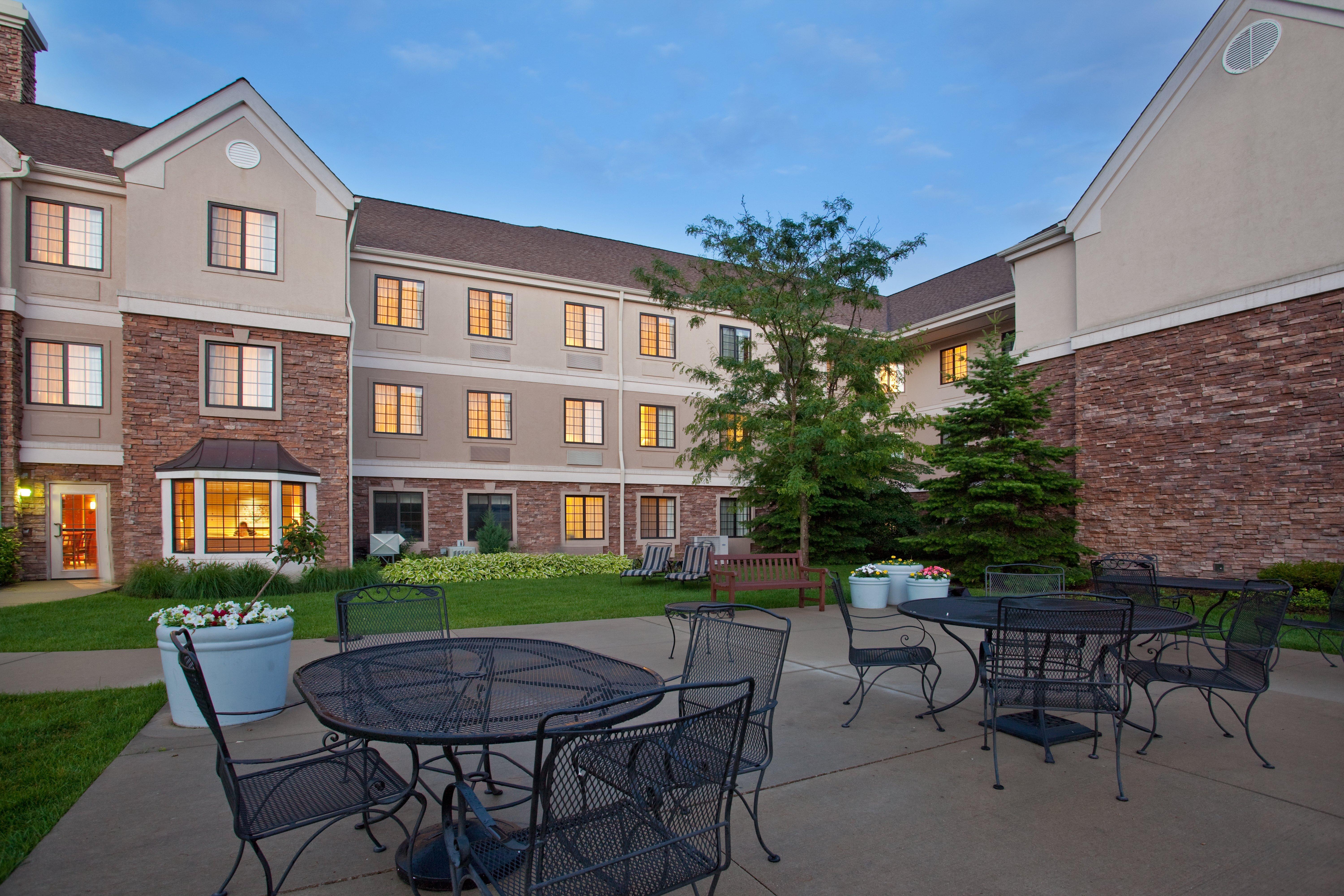 Staybridge Suites Lincolnshire By Ihg Buitenkant foto